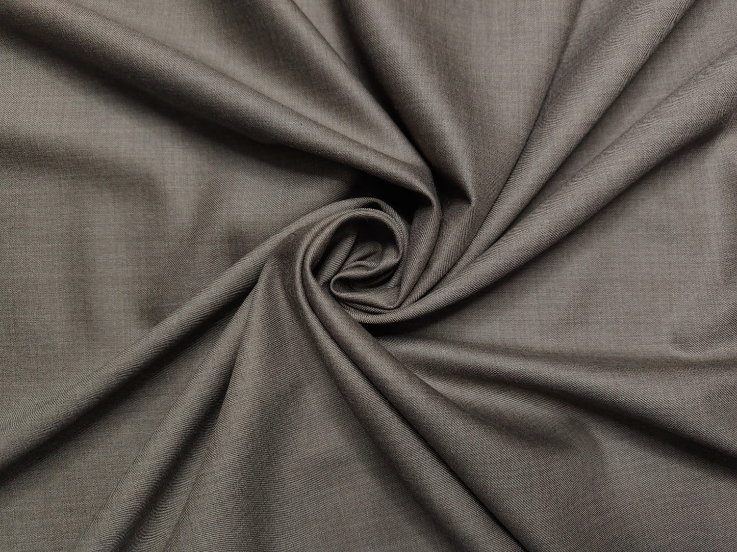 Valenzo 45% Ultrafine 150s Merino Wool Blend Suiting Fabric (Classic Brown, Self Design)