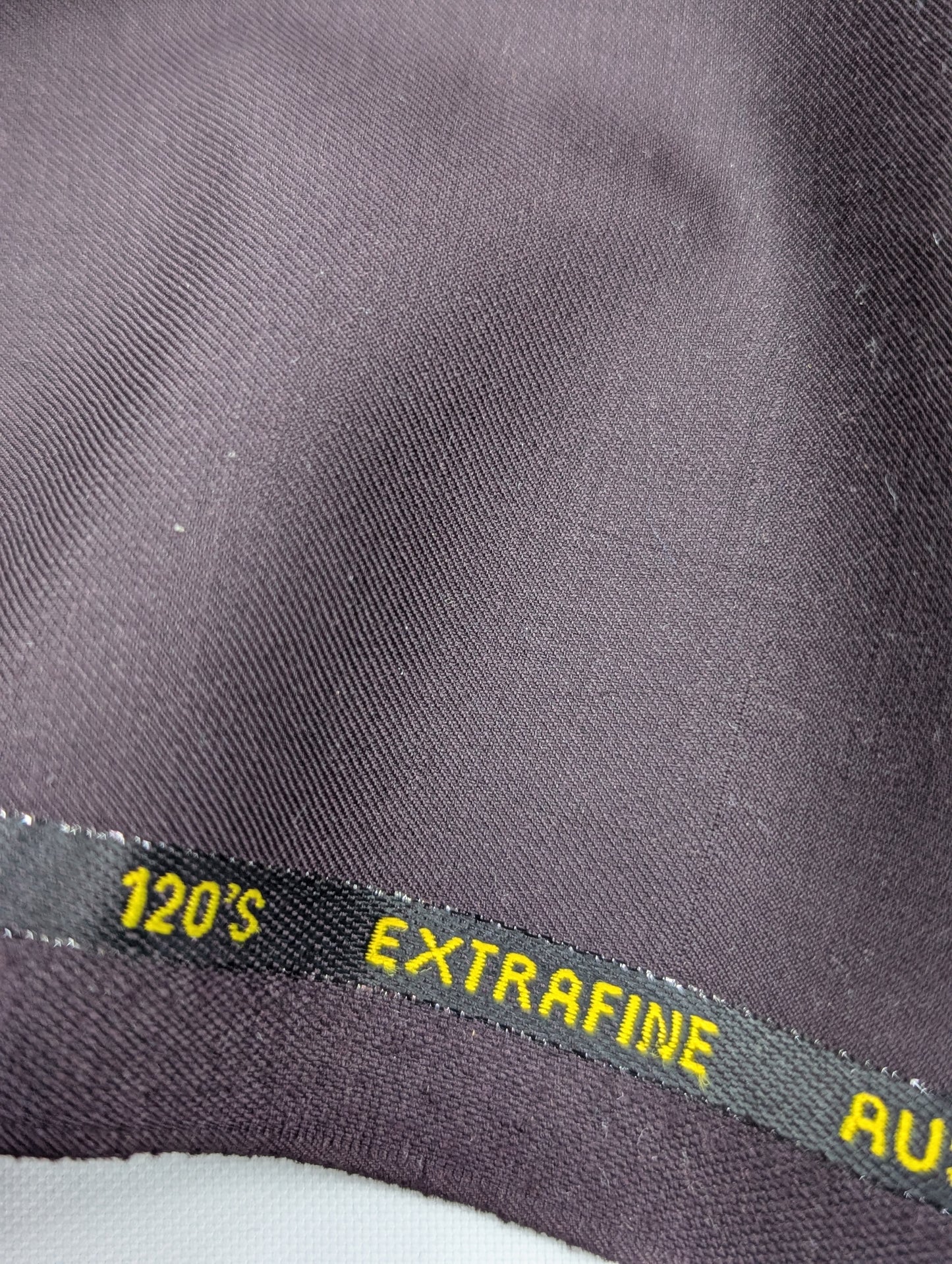 Cavalero Italy Merino Wool Blend Super 120s Unstitched Suiting Fabric (Wine)