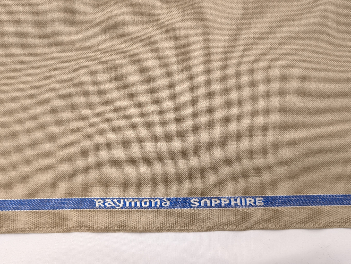 Raymond Sapphire – Beige Elegance in Poly-Wool Blend