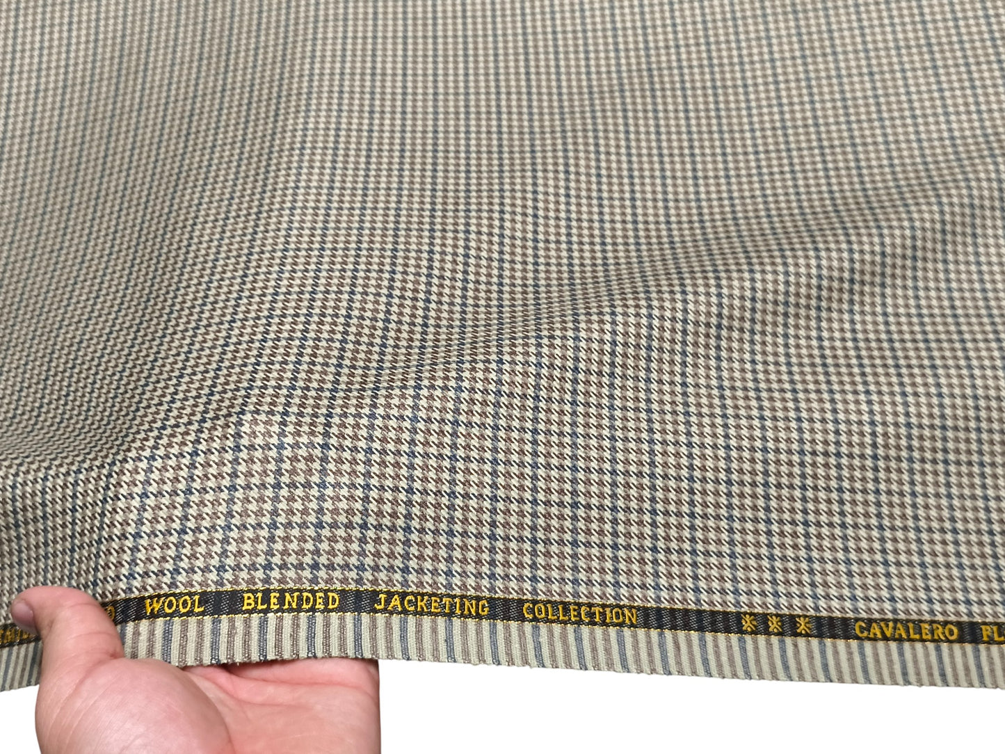 Cavalero Italy Premium Merino Wool Blended Jacketing Collection Suiting Fabric (Brown, Houndstooth Pattern)
