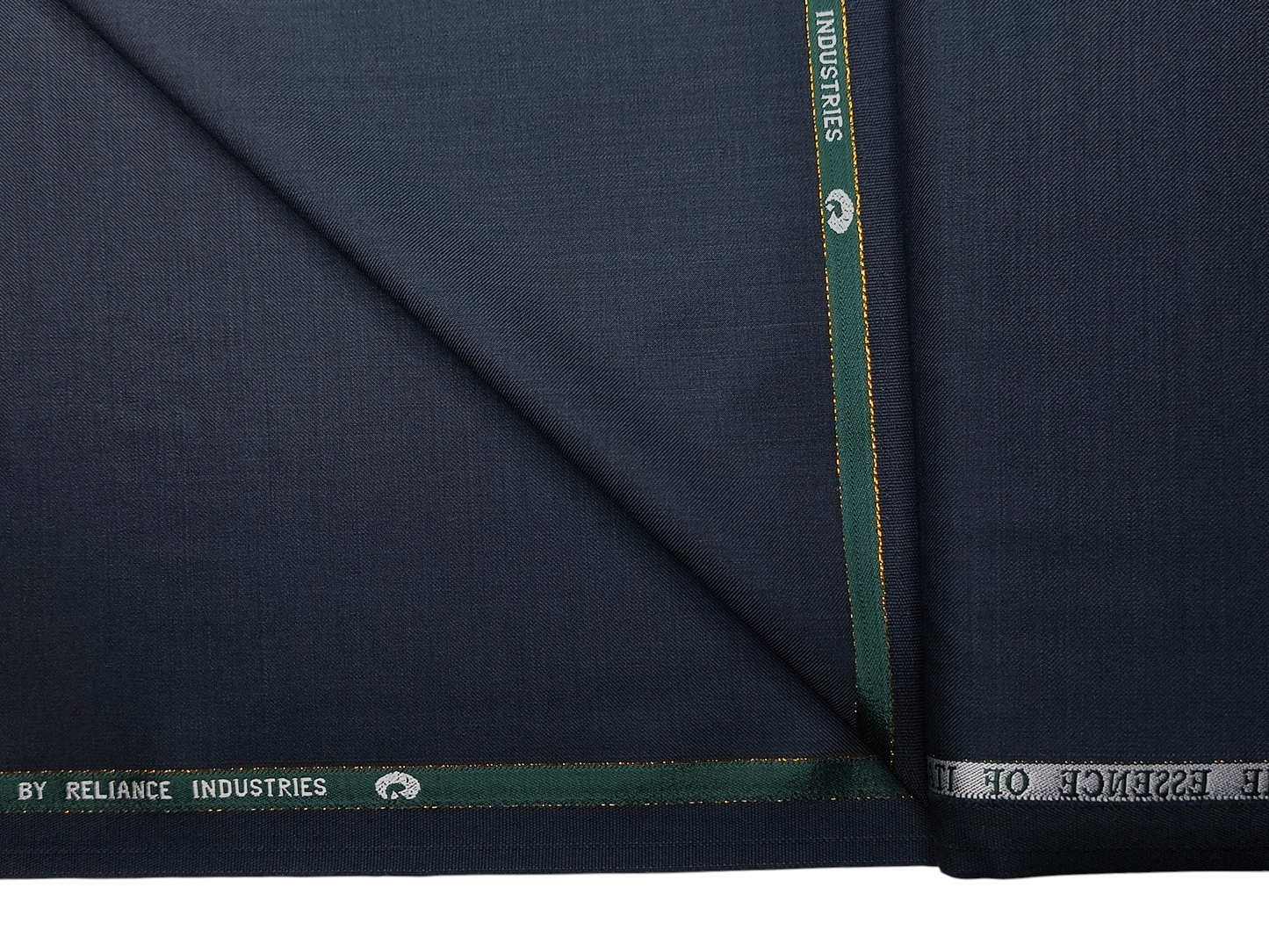 Georgia Gullini Italy Super 120s Merino Wool Blended Suiting Fabric (Subtle Blue, Plain)